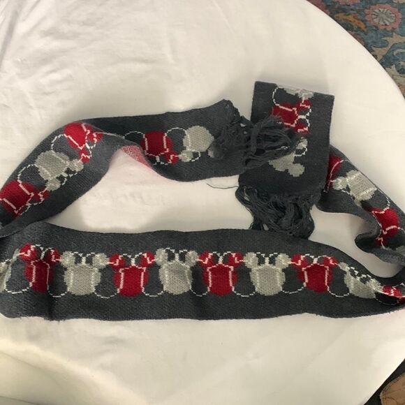 Disneyland Resort Mickey Mouse Scarf - Picture 1 of 2